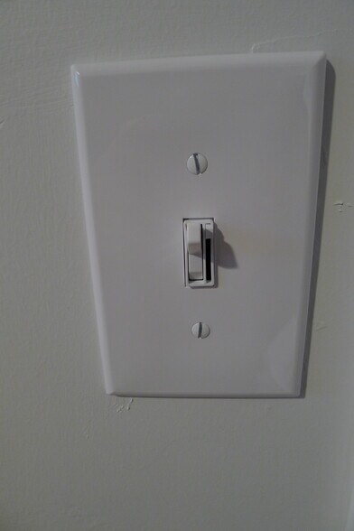 Building Photo - 278 Valley View Road