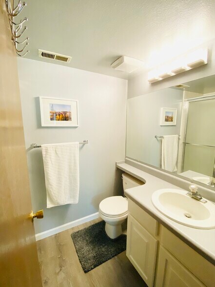 Building Photo - 7085 N 2200 W