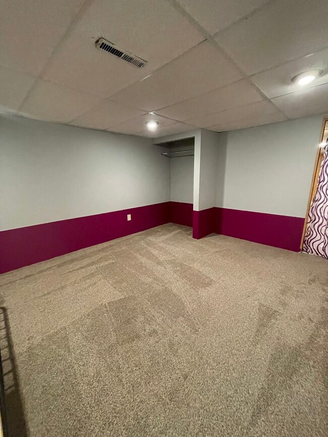 Building Photo - 115 Lexington Dr