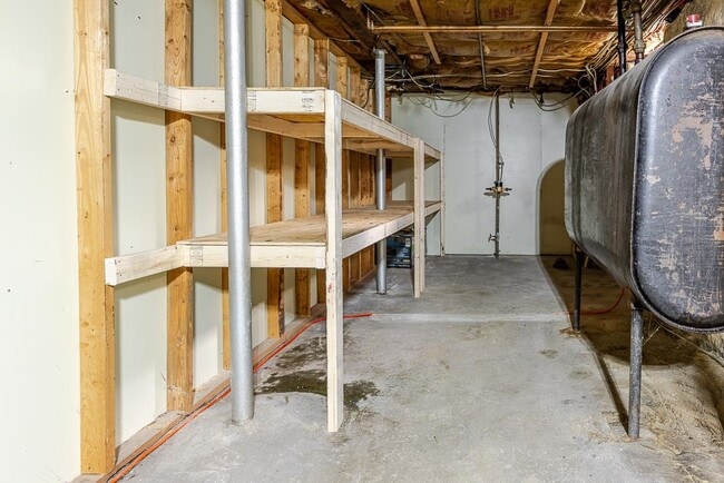Building Photo - 324 Laurel St