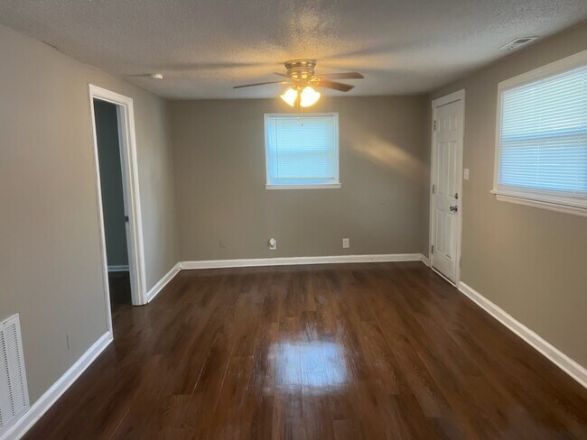 Building Photo - 201 Wotring Street