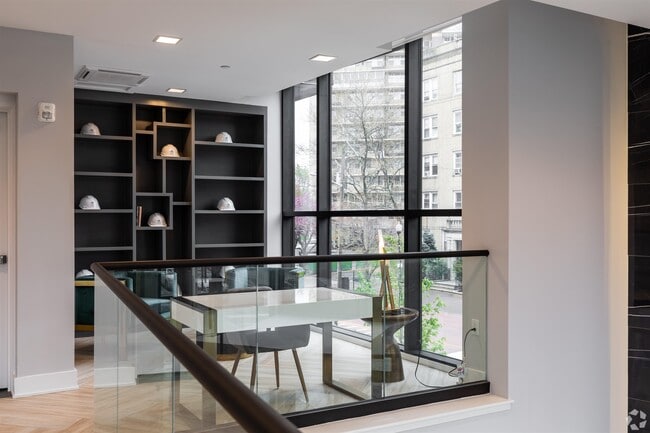 Building Photo - 6025 JFK Blvd E