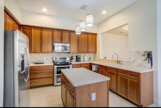 Building Photo - 8712 The Esplanade