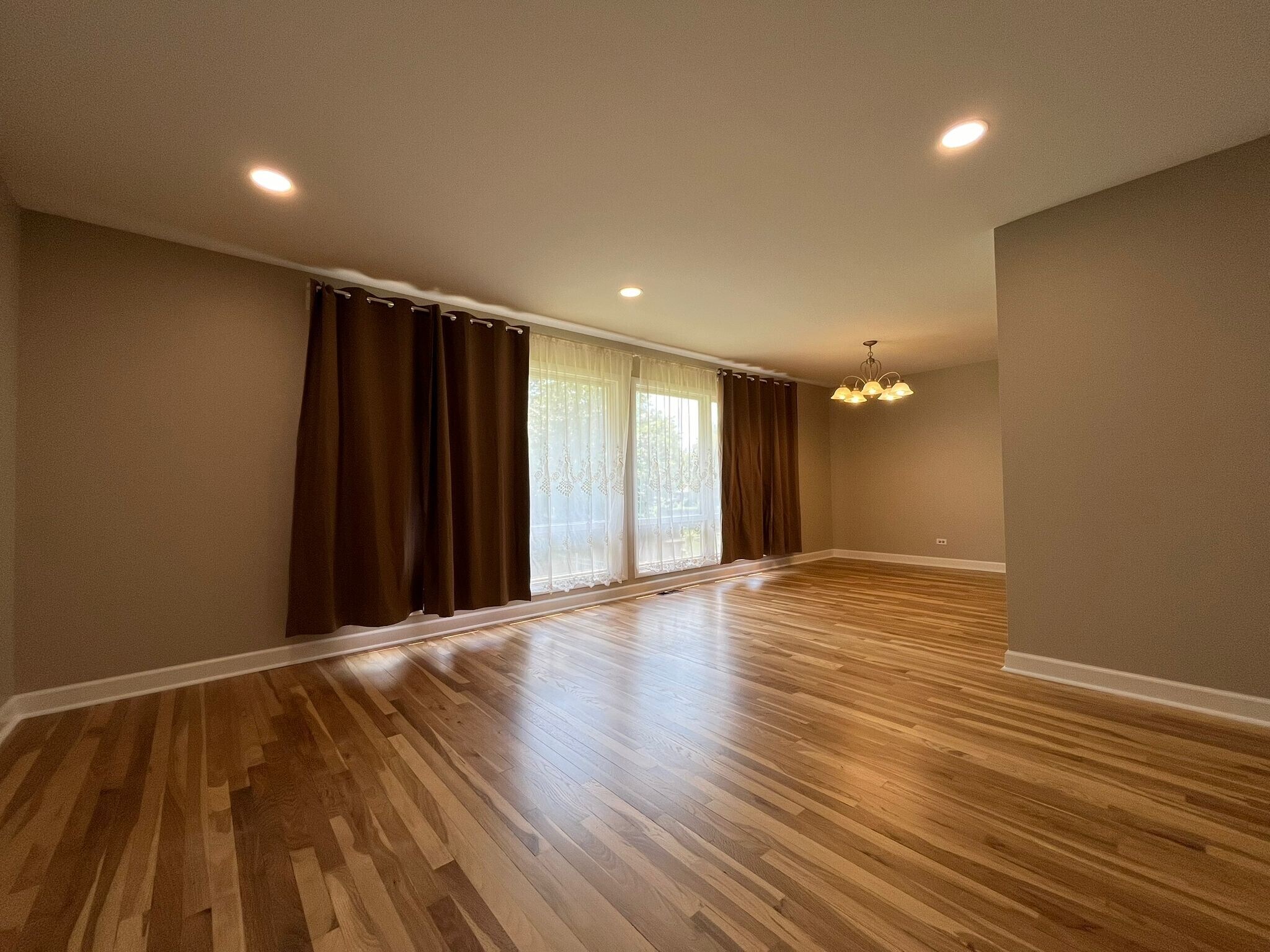 Living & Dining - 21W185 22nd St