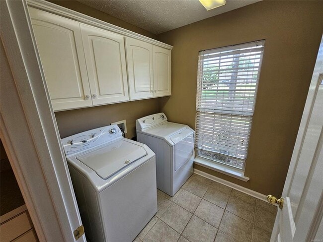 Building Photo - 364 Homewood Dr