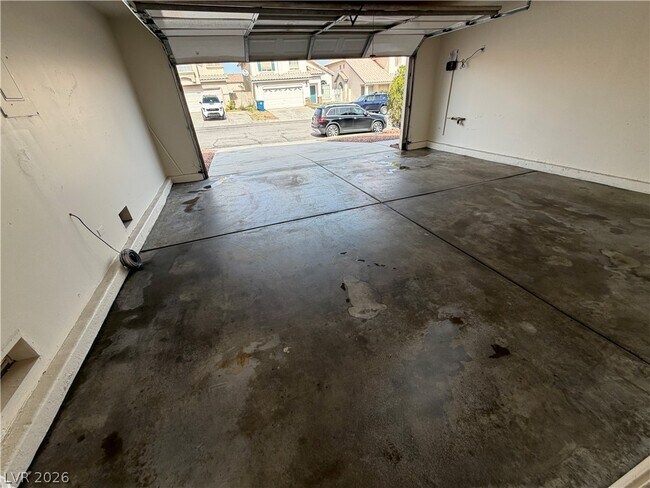 Building Photo - 8089 Kentshire Dr