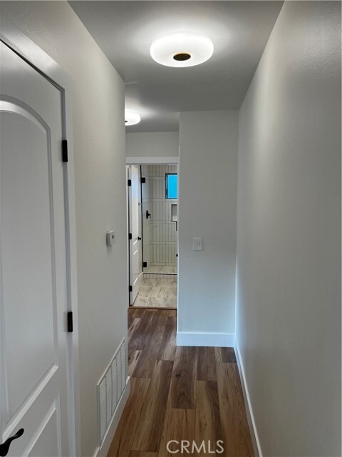 Building Photo - 72546 Edgehill Dr