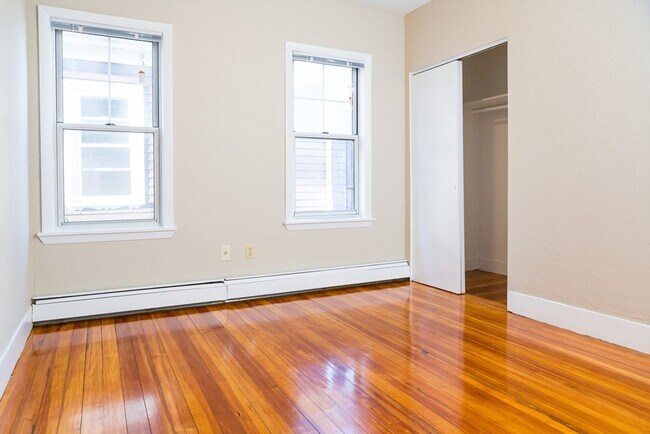 Building Photo - 21-23 Pennsylvania Ave