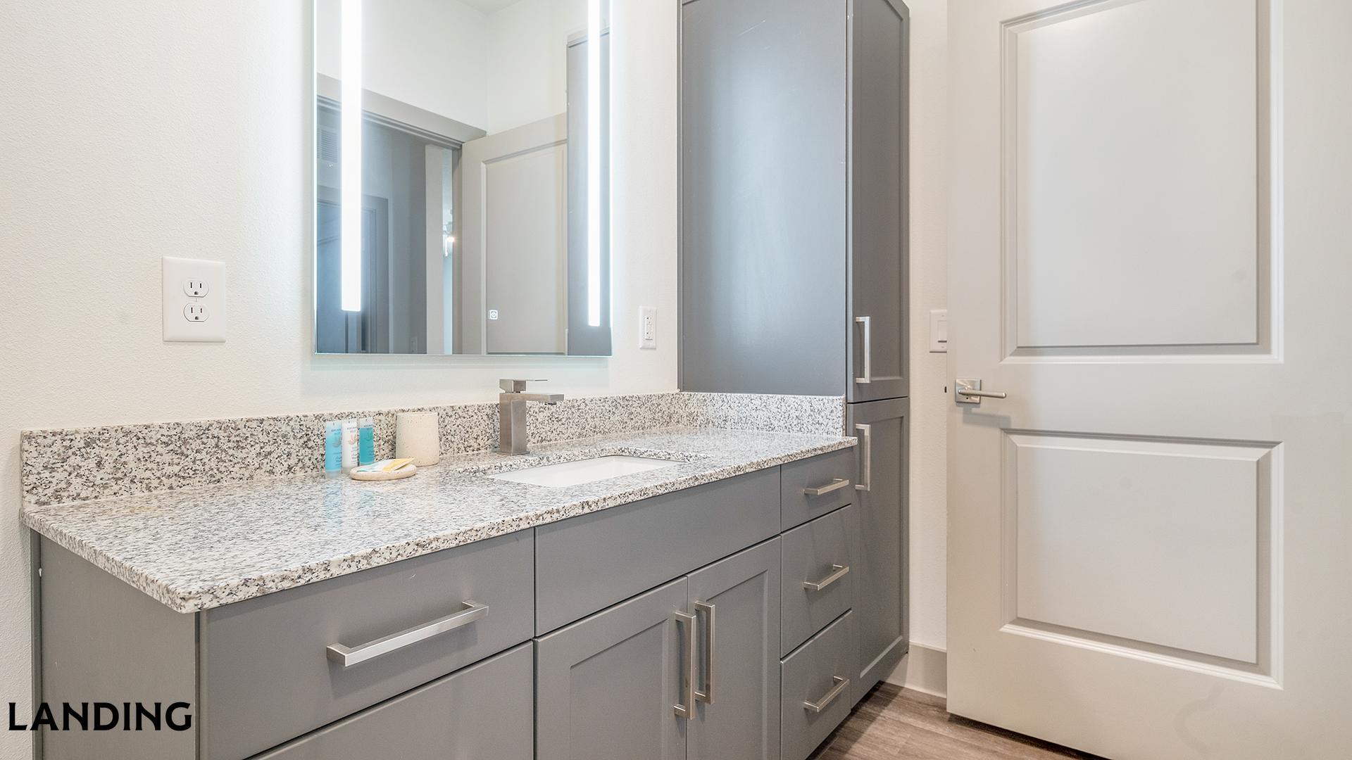 Building Photo - 2995 Railside Lp