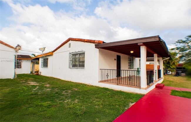 Building Photo - 7591 SW 28th Street Rd
