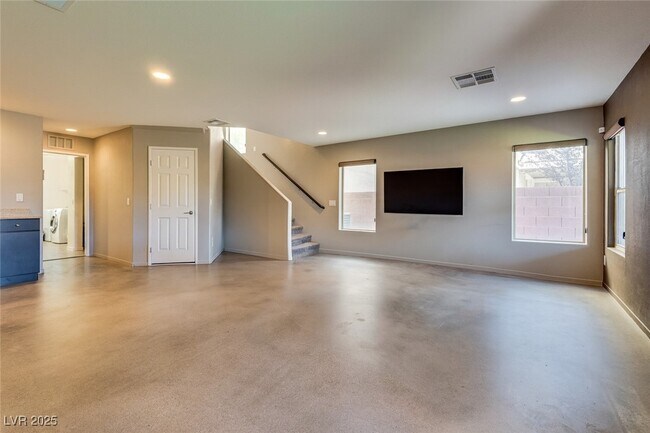 Building Photo - 10589 Acacia Park Pl