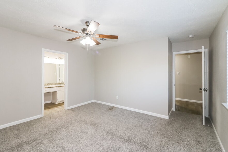 Building Photo - 16751 Dew Drop Ln