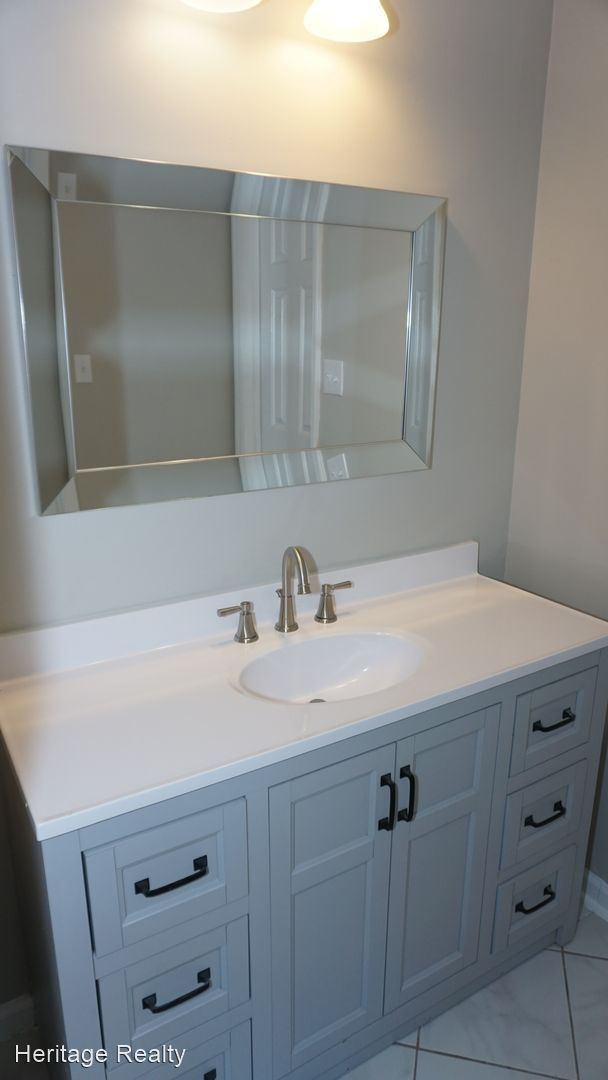 Building Photo - 2 br, 2.5 bath House - 7719 Wilmington Dr