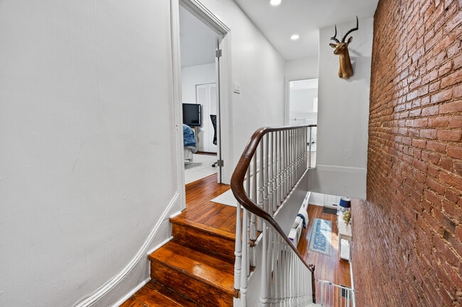 Building Photo - 2207 Lombard St