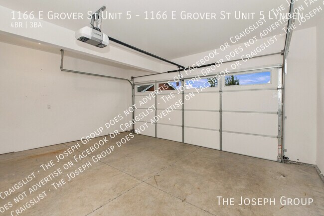 Building Photo - 1166 E Grover St