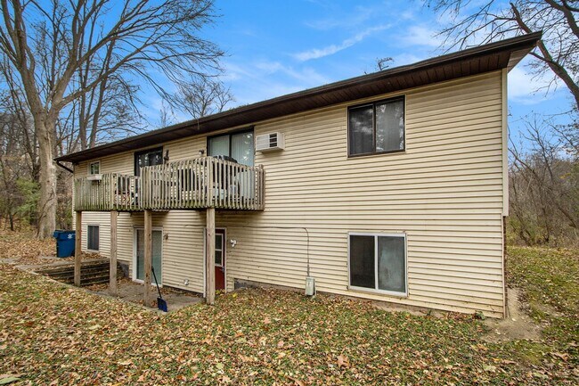 Building Photo - $1049 Renovated 2 bedroom 1 bathroom apartment with wooded views and patio