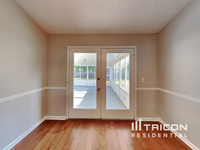 Building Photo - 1133 Linwood Loop