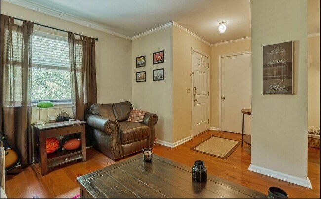 Building Photo - 3921 Overbrook Dr