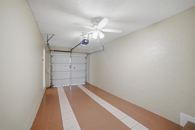 Building Photo - 3912 NW 110th Ave