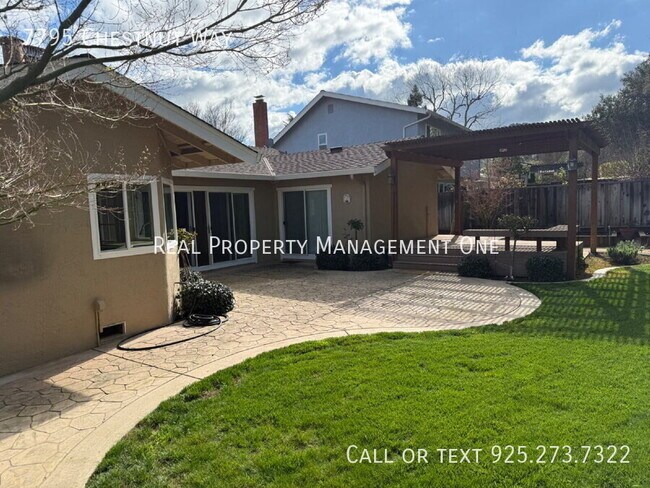 Building Photo - 7795 Chestnut Way