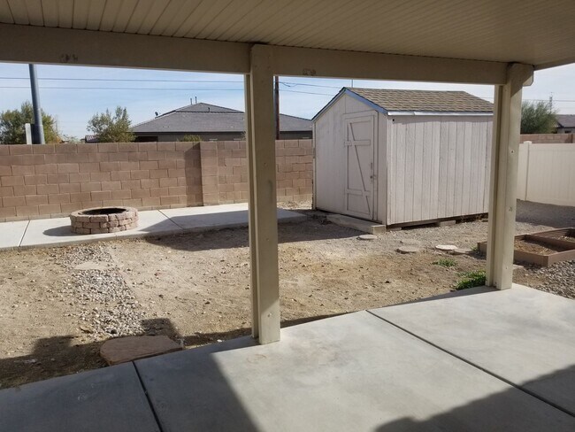 Building Photo - North Las Vegas Upgraded 4 Bedroom!