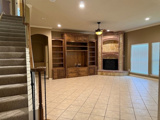 Building Photo - 2207 Canterbury Dr