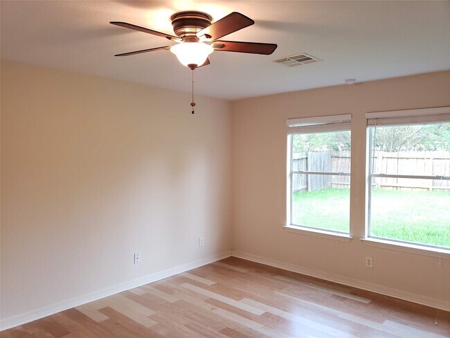 Building Photo - 9410 Stoneridge Canyon Ln