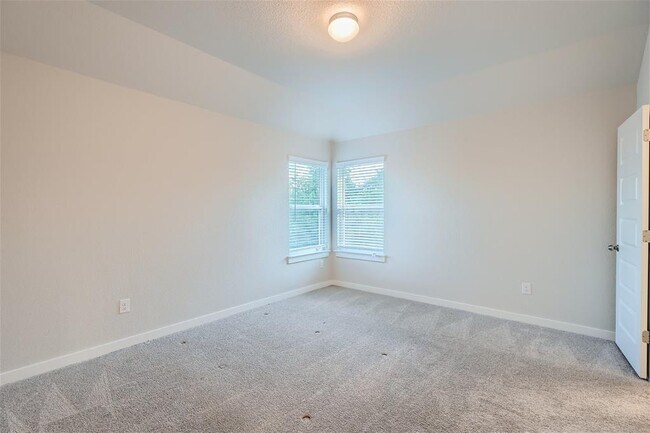 Building Photo - 105 Appleberry Ln
