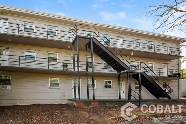 Building Photo - 1982 Rockledge Rd NE