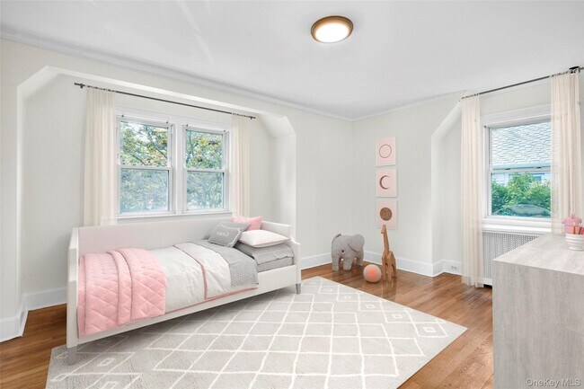 Building Photo - 506 Siwanoy Pl