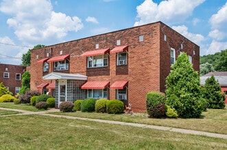 Building Photo - 1441 Lincoln Way