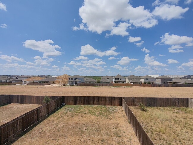 Building Photo - 631 Wild Olive Wy