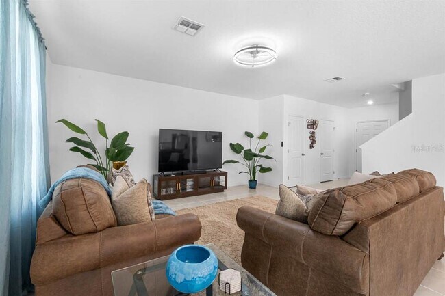 Building Photo - 13524 Camelot Ct