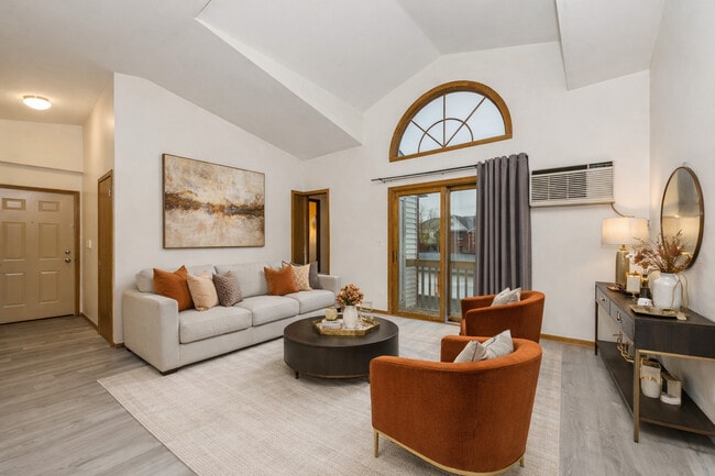 Building Photo - 1371 Cunat Ct