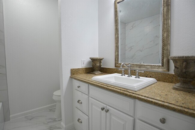 Building Photo - 2797 Wood Hollow Dr