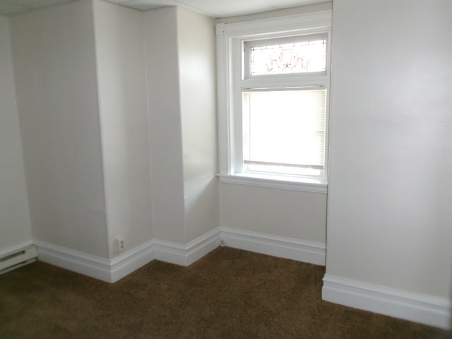 Building Photo - 844A Columbia Ave