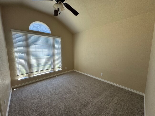 Building Photo - 6109 Newcastle Dr