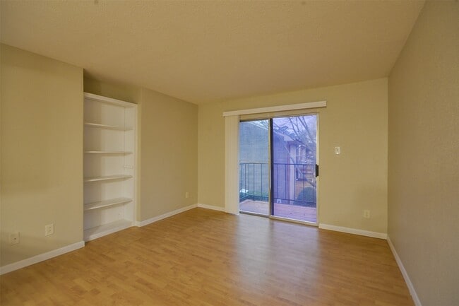 Building Photo - 12955 Woodforest Blvd