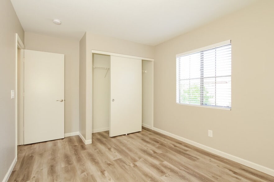 Building Photo - 22052 N 30th Dr