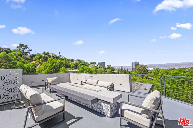 Building Photo - 3712 Broadlawn Dr