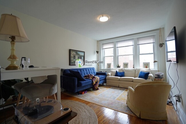 Building Photo - 78 Brainerd Rd