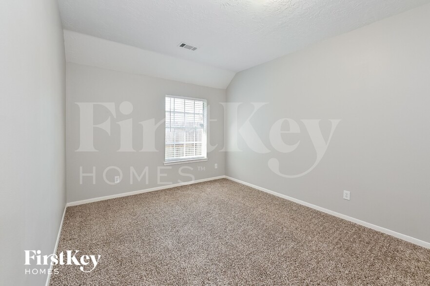 Building Photo - 2870 Wimbledon Ln