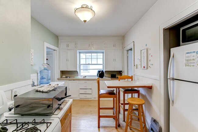 Building Photo - 2011 Portland Ave