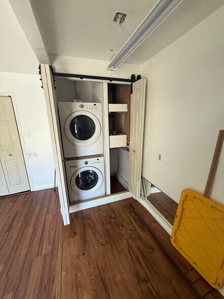 Building Photo - 16859 Alisal Ct