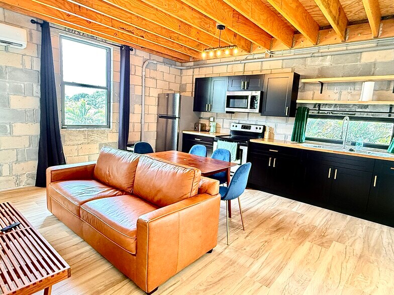 Building Photo - 1335 Churchill Rd