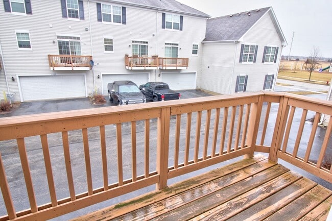 Building Photo - 2259 Beresford Dr