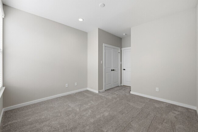 Building Photo - 413 Stonework Garden Ln