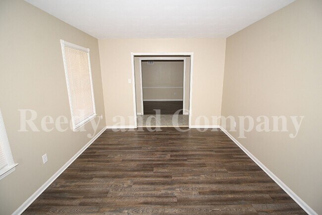 Building Photo - 3235 Fox Chase Dr