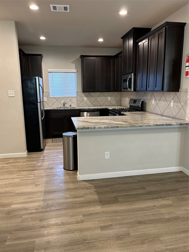 Building Photo - 6511 Wenlock Dr