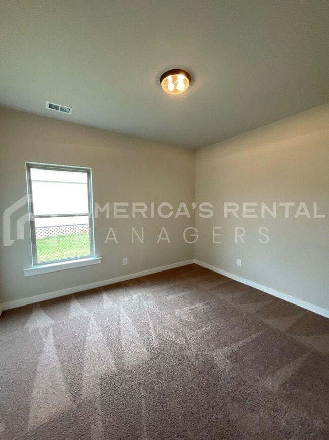 Building Photo - 486 Andrew Dr